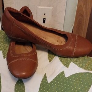 Clarks Comfort-Cushioned Brown Women's Ballet Flats